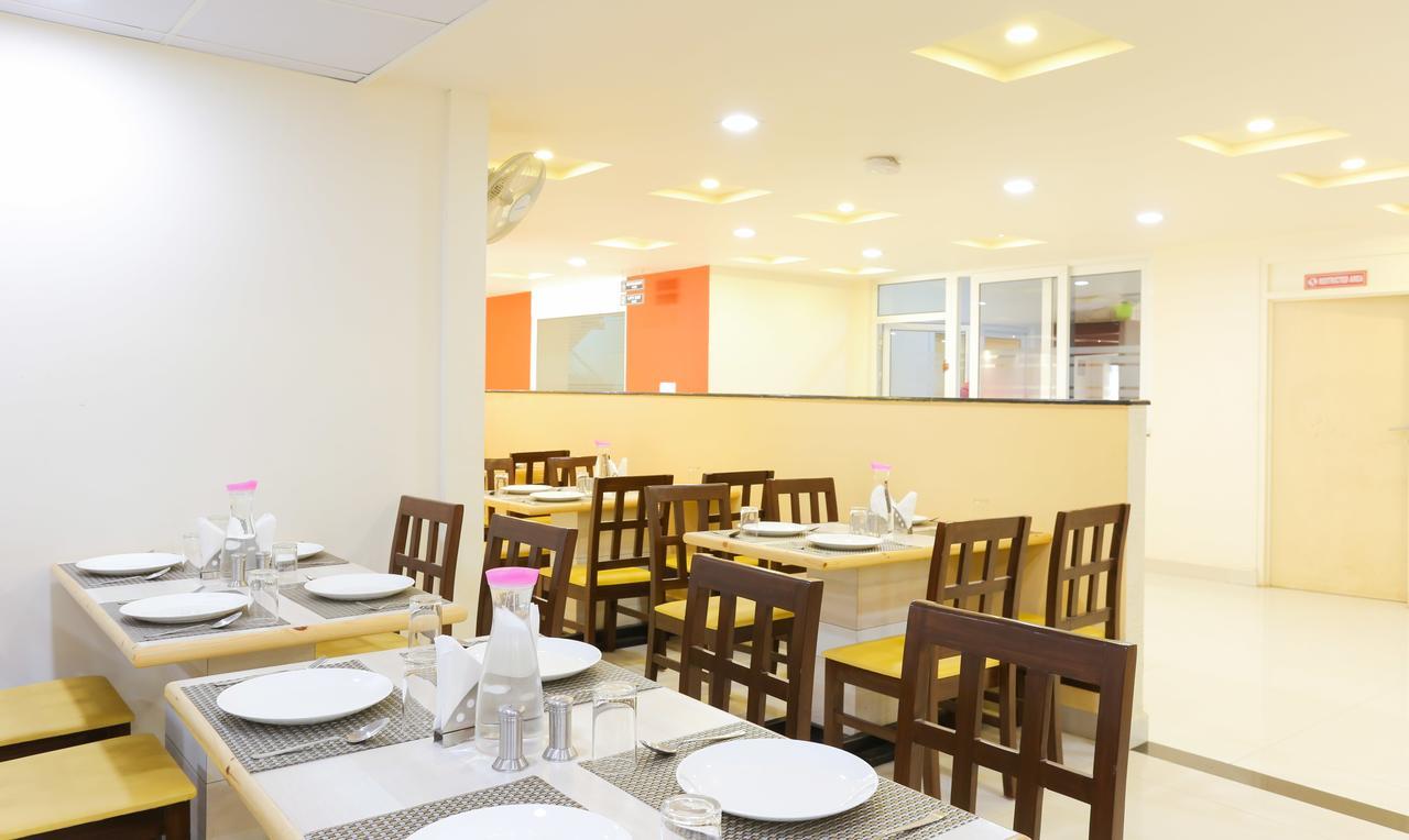 Itsy Hotels Worldtree Bellandur Bangalore Extérieur photo